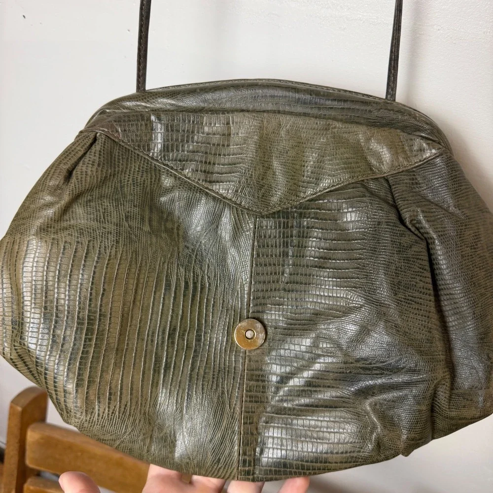 Vintage 90s Green Monstera Garden Leaf Flap Crossbody purse w long skinny handle